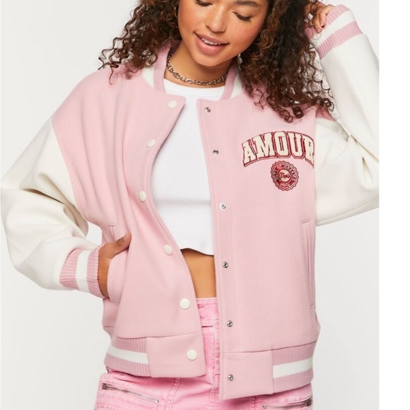 “Amour/Paris” Varsity Jacket Forever 21 - Picture 5 of 13